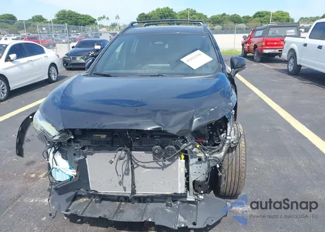 2025 Toyota Corolla Cross Hybrid Xse z USA, uszkodzony, nr VIN 7MUFBABG1SV074912